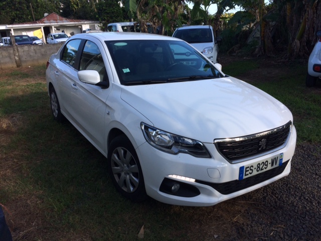 Location voiture Peugeot 301 Guadeloupe